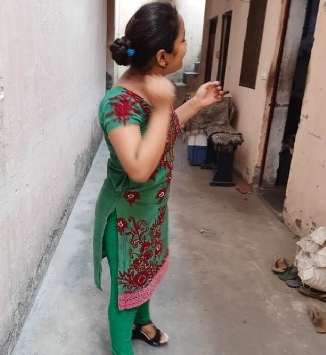https://pub-5fcdf72a54cd4edbb03ec3edaa415a42.r2.dev/nakedleaks/seductive_photos_of_bhabhi_from_bangladesh_with_hairy_secrets/4.jpg
