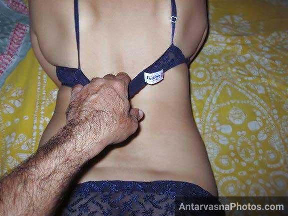 https://pub-5fcdf72a54cd4edbb03ec3edaa415a42.r2.dev/nakedleaks/seductive_photos_of_busty_mature_ladies/9.jpg