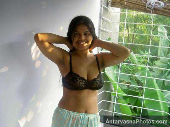 https://pub-5fcdf72a54cd4edbb03ec3edaa415a42.r2.dev/nakedleaks/seductive_photos_of_indian_bhabhi_arpita/5.jpg