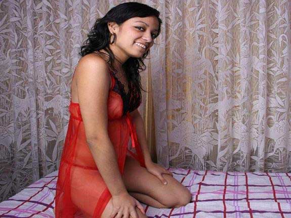 https://pub-5fcdf72a54cd4edbb03ec3edaa415a42.r2.dev/nakedleaks/seductive_photos_of_radha_sister/0.jpg