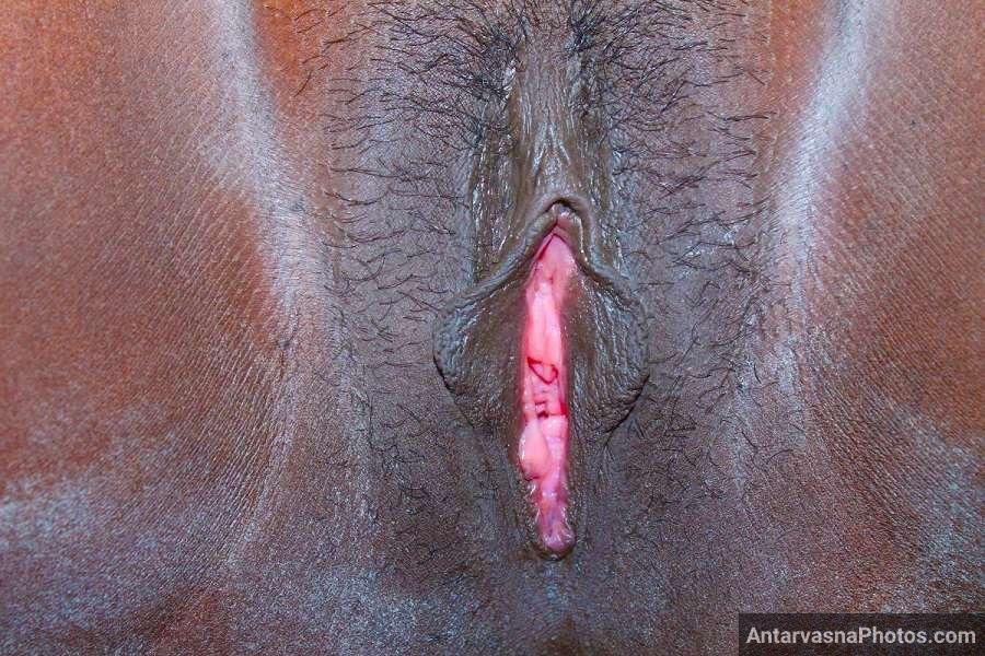 Seductive photos of South Indian wife's black intimacy