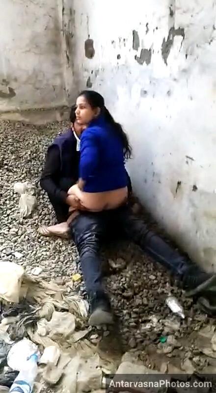Seductive Pune callgirl in steamy photos