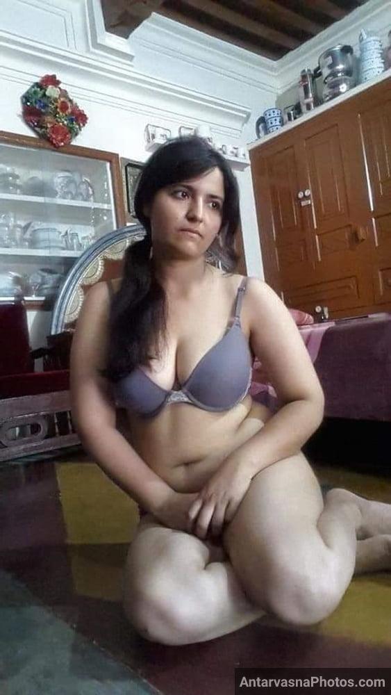 https://pub-5fcdf72a54cd4edbb03ec3edaa415a42.r2.dev/nakedleaks/seductive_punjabi_bhabhi_51_lingerie_pictures/0.jpg