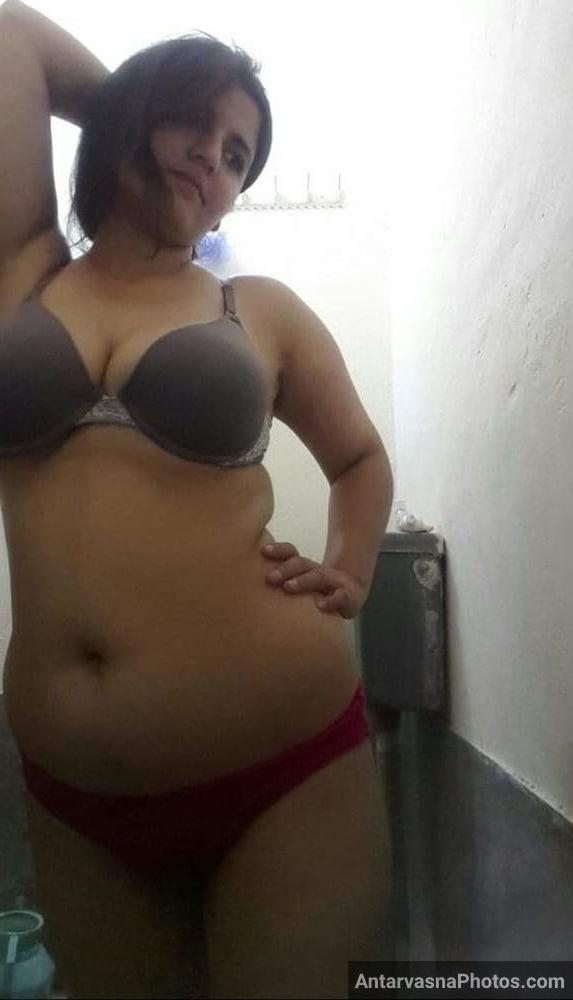 https://pub-5fcdf72a54cd4edbb03ec3edaa415a42.r2.dev/nakedleaks/seductive_punjabi_bhabhi_51_lingerie_pictures/1.jpg