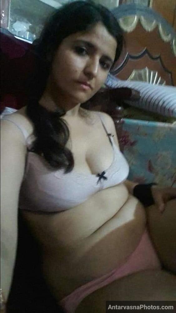 https://pub-5fcdf72a54cd4edbb03ec3edaa415a42.r2.dev/nakedleaks/seductive_punjabi_bhabhi_51_lingerie_pictures/14.jpg