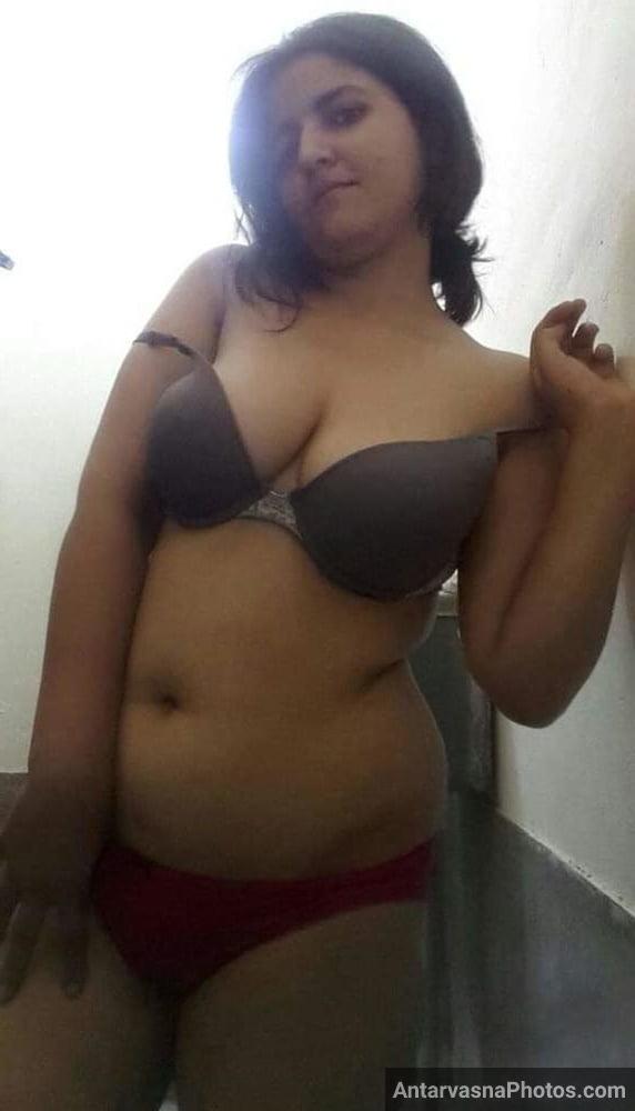 https://pub-5fcdf72a54cd4edbb03ec3edaa415a42.r2.dev/nakedleaks/seductive_punjabi_bhabhi_51_lingerie_pictures/2.jpg