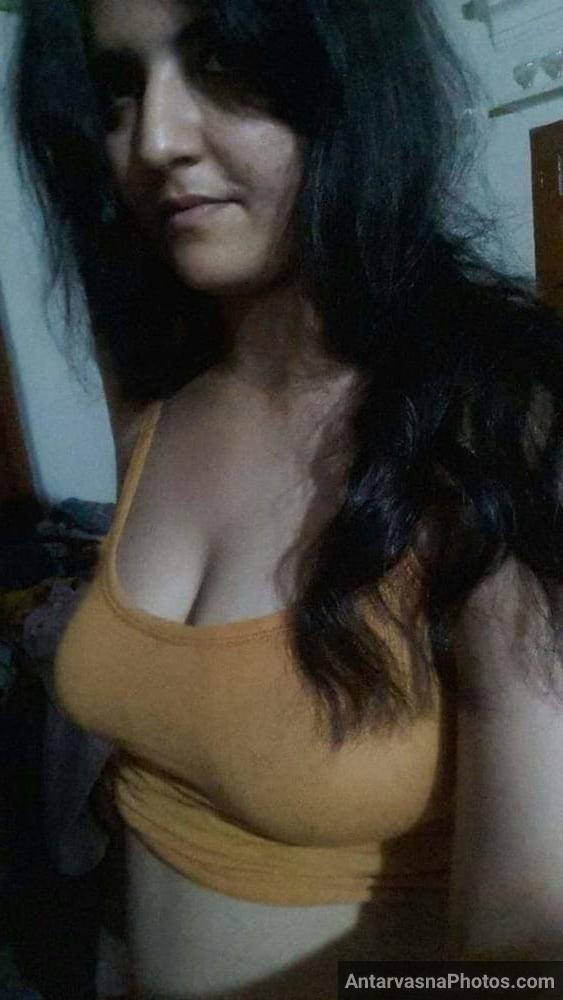https://pub-5fcdf72a54cd4edbb03ec3edaa415a42.r2.dev/nakedleaks/seductive_punjabi_bhabhi_51_lingerie_pictures/22.jpg