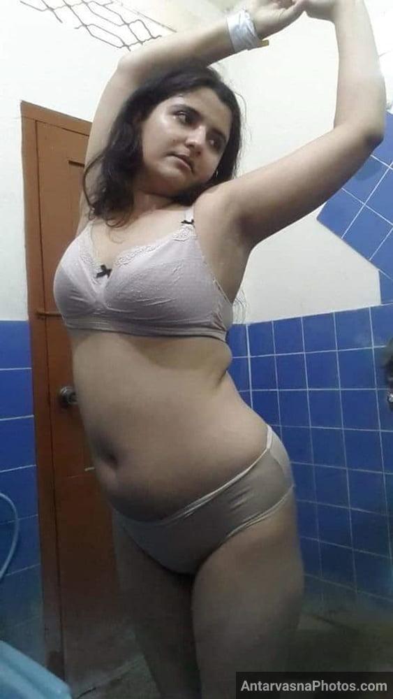 https://pub-5fcdf72a54cd4edbb03ec3edaa415a42.r2.dev/nakedleaks/seductive_punjabi_bhabhi_51_lingerie_pictures/34.jpg