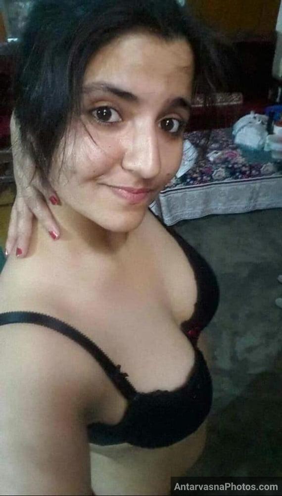 https://pub-5fcdf72a54cd4edbb03ec3edaa415a42.r2.dev/nakedleaks/seductive_punjabi_bhabhi_51_lingerie_pictures/41.jpg