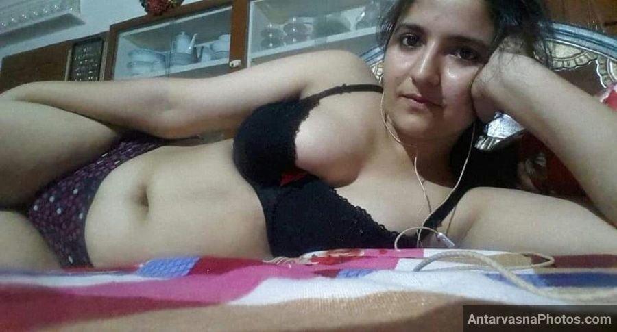 https://pub-5fcdf72a54cd4edbb03ec3edaa415a42.r2.dev/nakedleaks/seductive_punjabi_bhabhi_51_lingerie_pictures/5.jpg