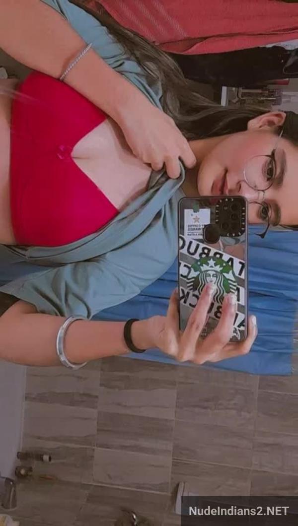 https://pub-5fcdf72a54cd4edbb03ec3edaa415a42.r2.dev/nakedleaks/seductive_reveal:_amritsar's_saloni_singh_flaunting_voluptuous_breasts/14.jpg