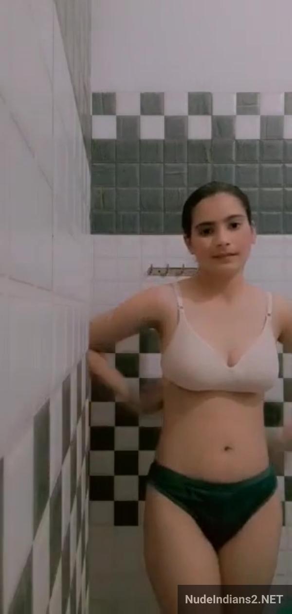 https://pub-5fcdf72a54cd4edbb03ec3edaa415a42.r2.dev/nakedleaks/seductive_reveal:_amritsar's_saloni_singh_flaunting_voluptuous_breasts/43.jpg