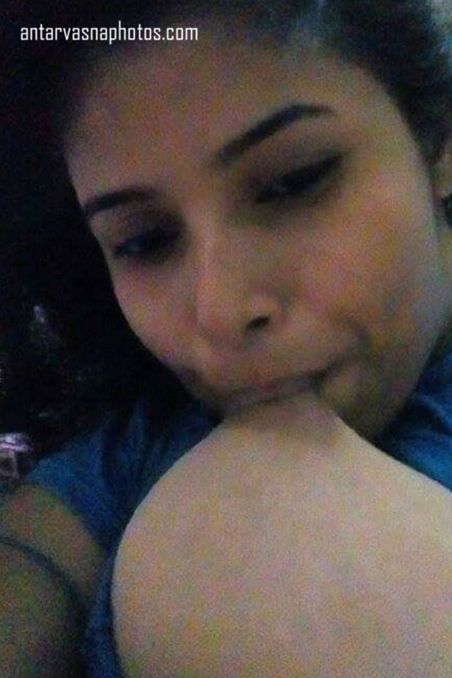 https://pub-5fcdf72a54cd4edbb03ec3edaa415a42.r2.dev/nakedleaks/seductive_rural_beauty_khusbu's_nude_pictures/1.jpg
