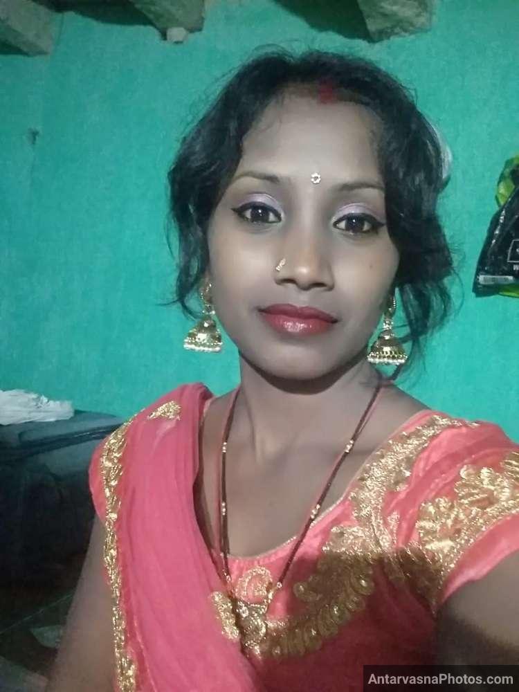 https://pub-5fcdf72a54cd4edbb03ec3edaa415a42.r2.dev/nakedleaks/seductive_rural_bhabhi_displaying_explicit_nude_images/0.jpg