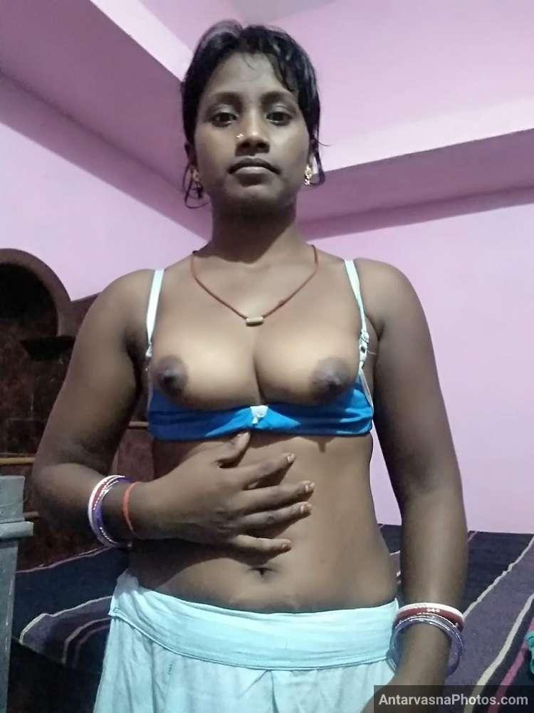 https://pub-5fcdf72a54cd4edbb03ec3edaa415a42.r2.dev/nakedleaks/seductive_rural_bhabhi_displaying_explicit_nude_images/10.jpg