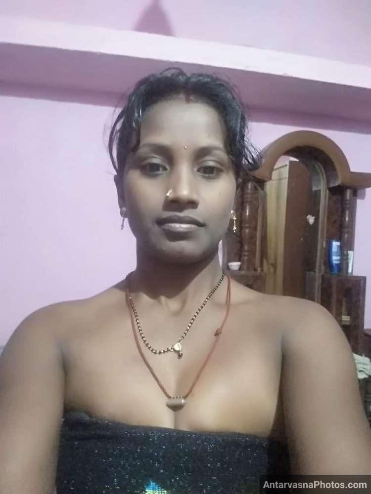 https://pub-5fcdf72a54cd4edbb03ec3edaa415a42.r2.dev/nakedleaks/seductive_rural_bhabhi_displaying_explicit_nude_images/3.jpg