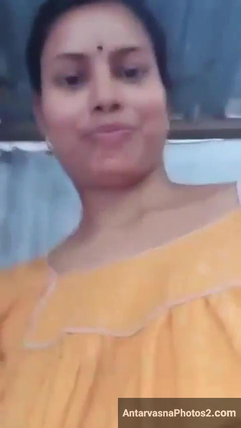 https://pub-5fcdf72a54cd4edbb03ec3edaa415a42.r2.dev/nakedleaks/seductive_rural_bhabhi_showcasing_her_bountiful_assets_in_desi_pictures/0.jpg