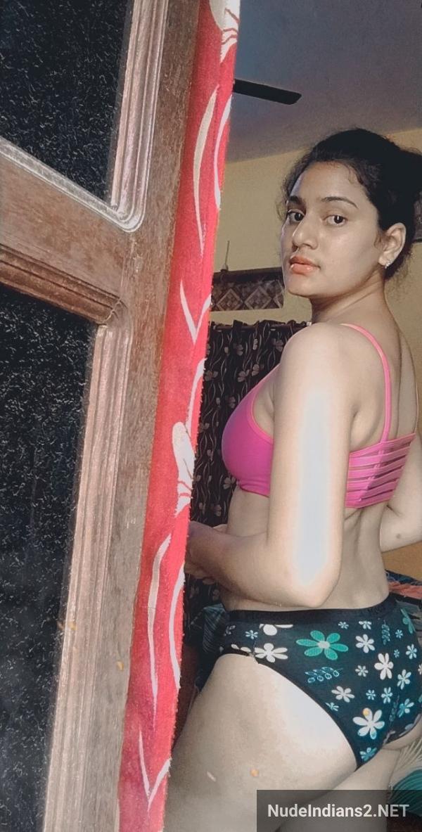 https://pub-5fcdf72a54cd4edbb03ec3edaa415a42.r2.dev/nakedleaks/seductive_selfies_of_himanshi_khurana,_a_punjabi_beauty/9.jpg
