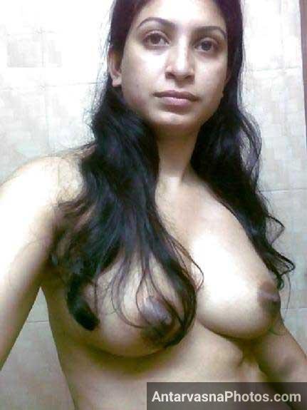 https://pub-5fcdf72a54cd4edbb03ec3edaa415a42.r2.dev/nakedleaks/seductive_selfies_of_indian_lady_shivani/1.jpg