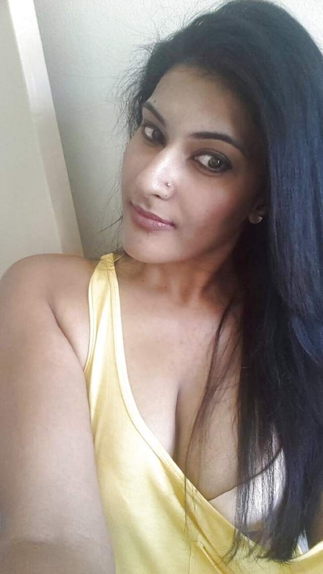 https://pub-5fcdf72a54cd4edbb03ec3edaa415a42.r2.dev/nakedleaks/seductive_sonali's_sensual_adult_pictures/9.jpg