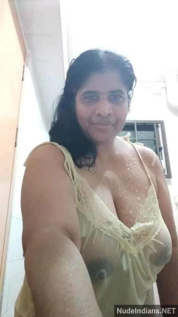 https://pub-5fcdf72a54cd4edbb03ec3edaa415a42.r2.dev/nakedleaks/seductive_tamil_aunties'_revealing_snapshots_to_explore!/26.jpg