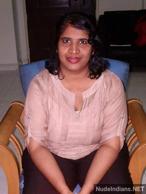 https://pub-5fcdf72a54cd4edbb03ec3edaa415a42.r2.dev/nakedleaks/seductive_tamil_aunties'_revealing_snapshots_to_explore!/33.jpg