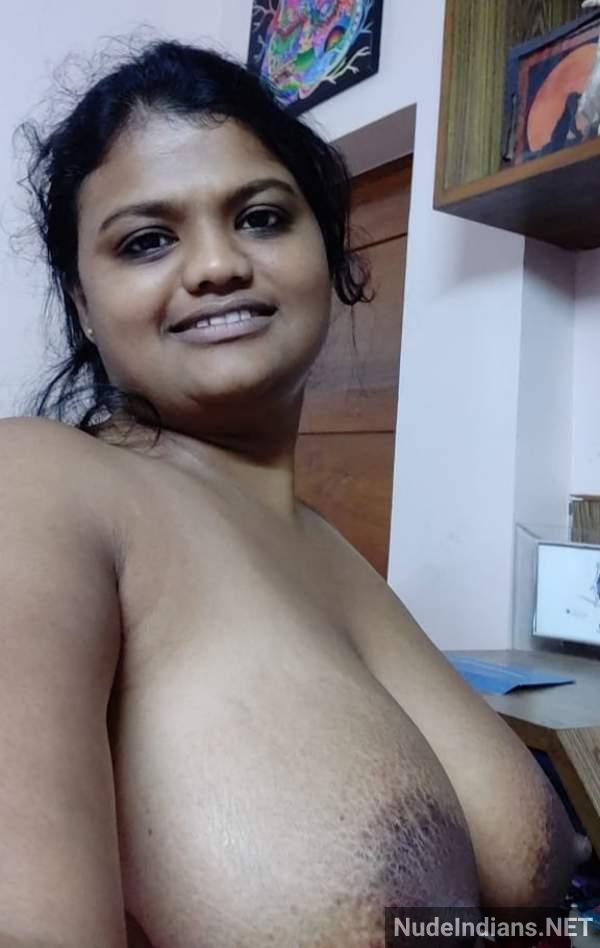 https://pub-5fcdf72a54cd4edbb03ec3edaa415a42.r2.dev/nakedleaks/seductive_tamil_aunties'_revealing_snapshots_to_explore!/38.jpg