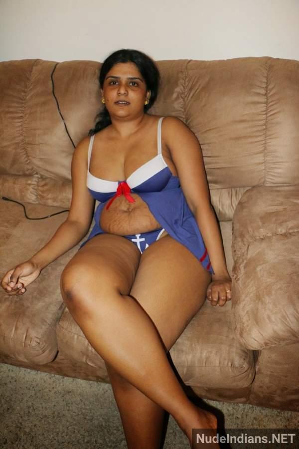 https://pub-5fcdf72a54cd4edbb03ec3edaa415a42.r2.dev/nakedleaks/seductive_tamil_aunties'_revealing_snapshots_to_explore!/46.jpg