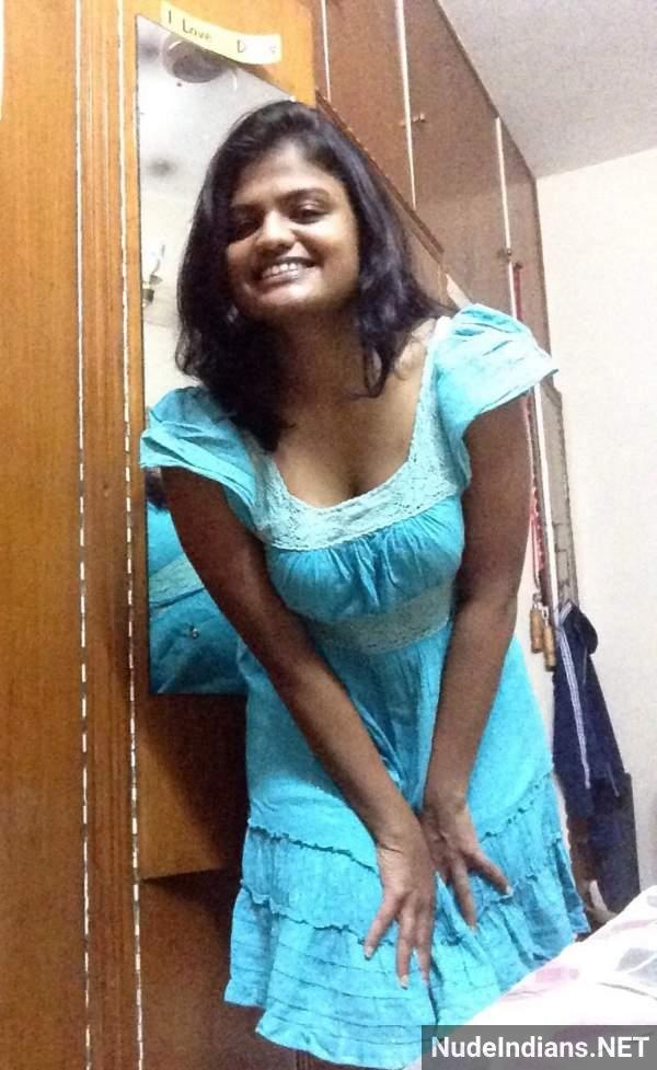 https://pub-5fcdf72a54cd4edbb03ec3edaa415a42.r2.dev/nakedleaks/seductive_tamil_aunties'_revealing_snapshots_to_explore!/54.jpg