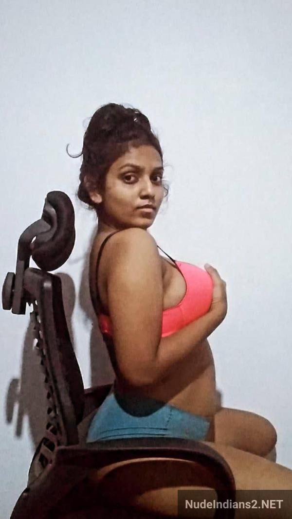 https://pub-5fcdf72a54cd4edbb03ec3edaa415a42.r2.dev/nakedleaks/seductive_telugu_girlfriend_divya_gowda_reveals_busty_display_to_boyfriend_for_intimacy/2.jpg