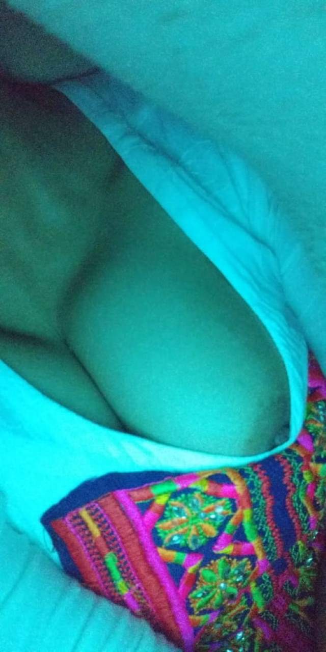 https://pub-5fcdf72a54cd4edbb03ec3edaa415a42.r2.dev/nakedleaks/self-portraits_of_a_desi_girl's_wet_private_parts/0.jpg