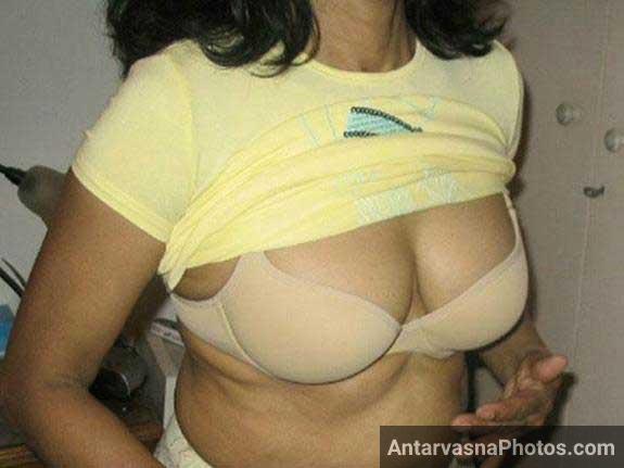 https://pub-5fcdf72a54cd4edbb03ec3edaa415a42.r2.dev/nakedleaks/sensational_indian_bhabhi's_busty_photos/0.jpg
