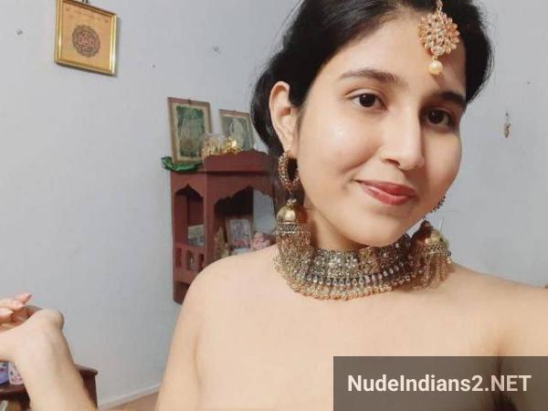 https://pub-5fcdf72a54cd4edbb03ec3edaa415a42.r2.dev/nakedleaks/sensational_kolkata_babe_pragya_roy_reveals_nude_bosom_in_sexy_photos/2.jpg