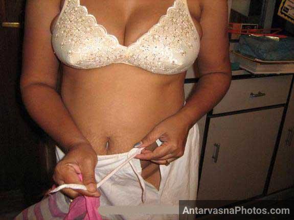 Sensational Leaked Porn Images of Indian Wife