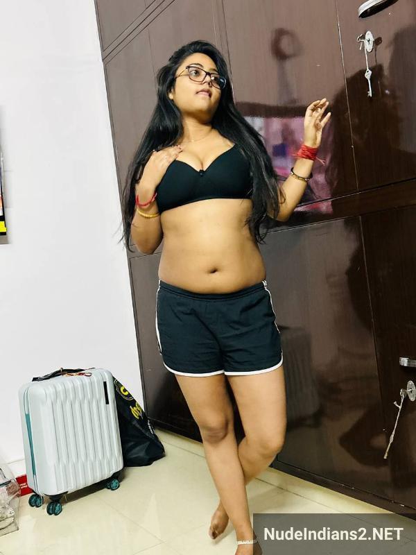 https://pub-5fcdf72a54cd4edbb03ec3edaa415a42.r2.dev/nakedleaks/sensational_noida_bhabhi_roshni_sharma_honeymoon_intimate_photos/7.jpg
