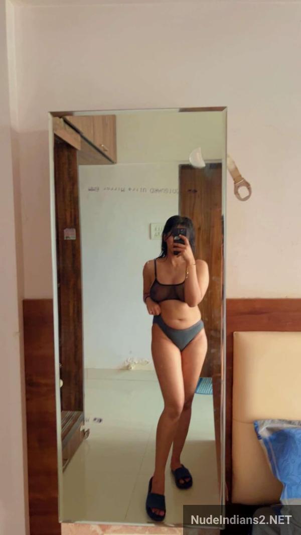 https://pub-5fcdf72a54cd4edbb03ec3edaa415a42.r2.dev/nakedleaks/sensual_anushka_tyagi_from_delhi_college_embraces_bdsm_with_seductive_photos/25.jpg