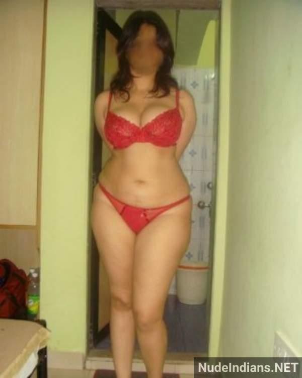 https://pub-5fcdf72a54cd4edbb03ec3edaa415a42.r2.dev/nakedleaks/sensual_bangla_bbw_wife_exposing_her_voluptuous_curves/12.jpg