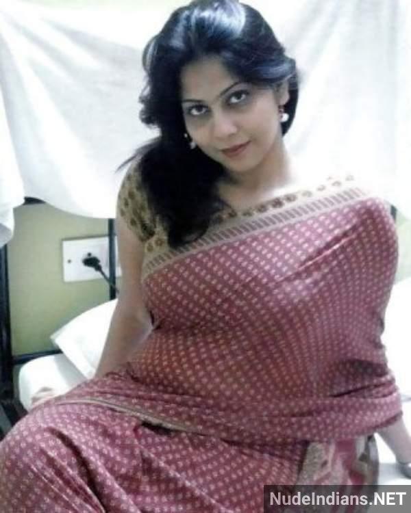 https://pub-5fcdf72a54cd4edbb03ec3edaa415a42.r2.dev/nakedleaks/sensual_bangla_bbw_wife_exposing_her_voluptuous_curves/33.jpg
