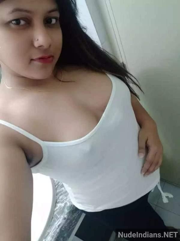 https://pub-5fcdf72a54cd4edbb03ec3edaa415a42.r2.dev/nakedleaks/sensual_bangladeshi_girls_showcase_their_naked_beauty_in_stunning_selfies/25.jpg