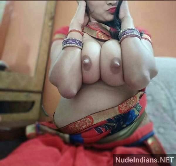 https://pub-5fcdf72a54cd4edbb03ec3edaa415a42.r2.dev/nakedleaks/sensual_bhabhi_images_showcasing_voluptuous_assets/12.jpg