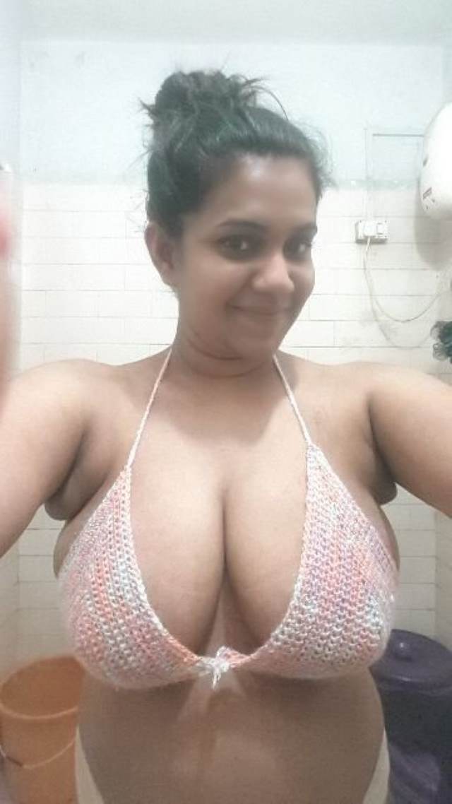 https://pub-5fcdf72a54cd4edbb03ec3edaa415a42.r2.dev/nakedleaks/sensual_desi_aunty_naked_images_compilation/30.jpg