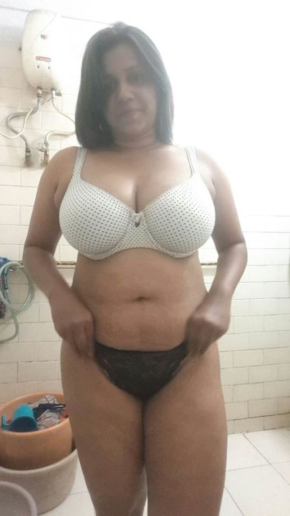 Sensual Desi Aunty Naked Images Compilation