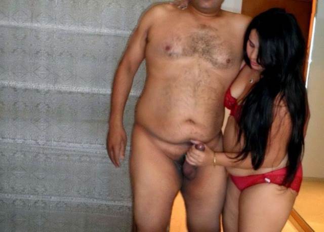 https://pub-5fcdf72a54cd4edbb03ec3edaa415a42.r2.dev/nakedleaks/sensual_desi_couple_intimate_images/6.jpg