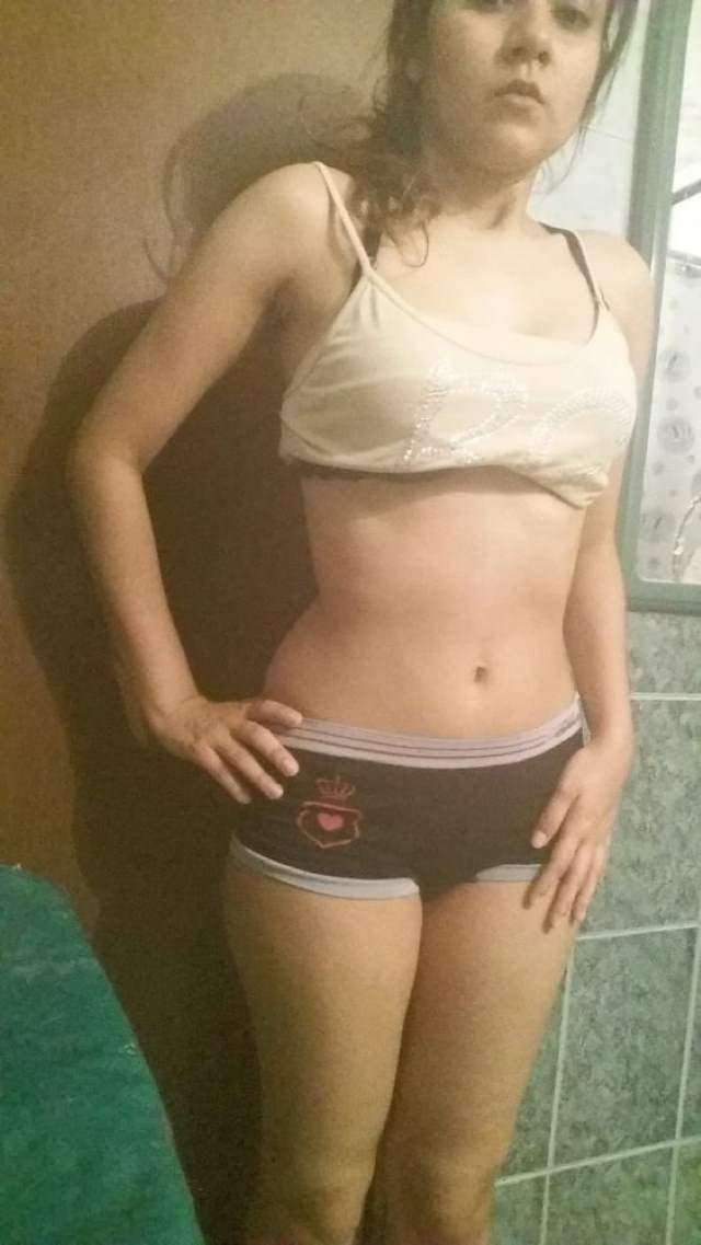 https://pub-5fcdf72a54cd4edbb03ec3edaa415a42.r2.dev/nakedleaks/sensual_desi_nurse's_bold_pictures/3.jpg