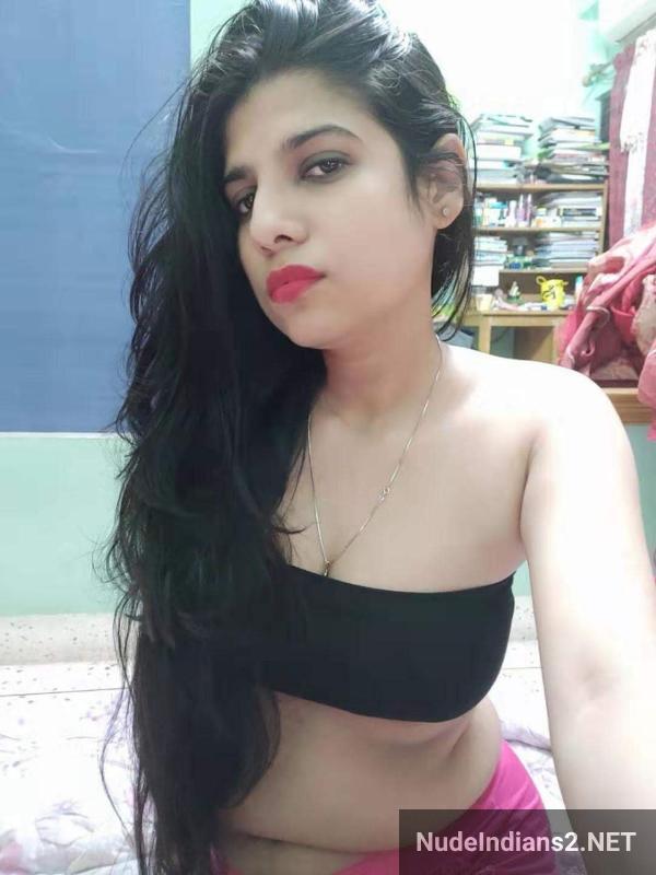 https://pub-5fcdf72a54cd4edbb03ec3edaa415a42.r2.dev/nakedleaks/sensual_display_of_dr._sania_iqbal's_alluring_curves_to_a_fresh_admirer/11.jpg