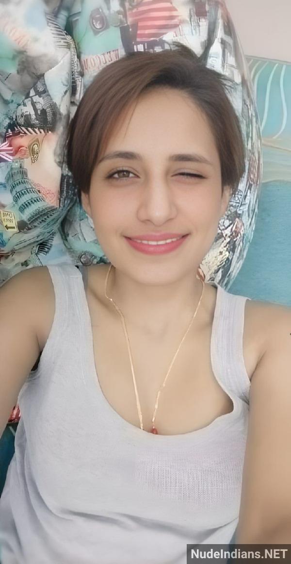 https://pub-5fcdf72a54cd4edbb03ec3edaa415a42.r2.dev/nakedleaks/sensual_encounter:_supriya,_tamil_wife,_and_her_secret_lover/15.jpg