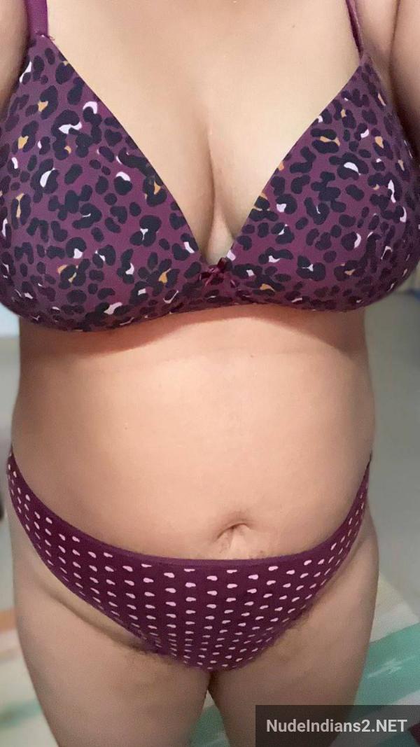 https://pub-5fcdf72a54cd4edbb03ec3edaa415a42.r2.dev/nakedleaks/sensual_encounters:_mature_women_embrace_passionate_moments/26.jpg