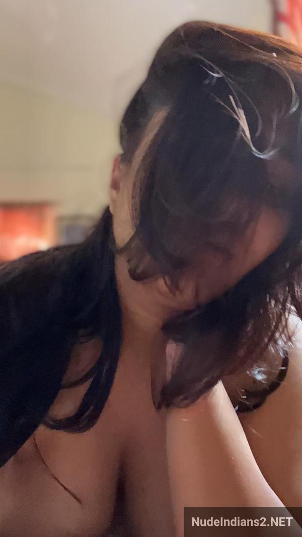 https://pub-5fcdf72a54cd4edbb03ec3edaa415a42.r2.dev/nakedleaks/sensual_encounters:_mature_women_embrace_passionate_moments/27.jpg