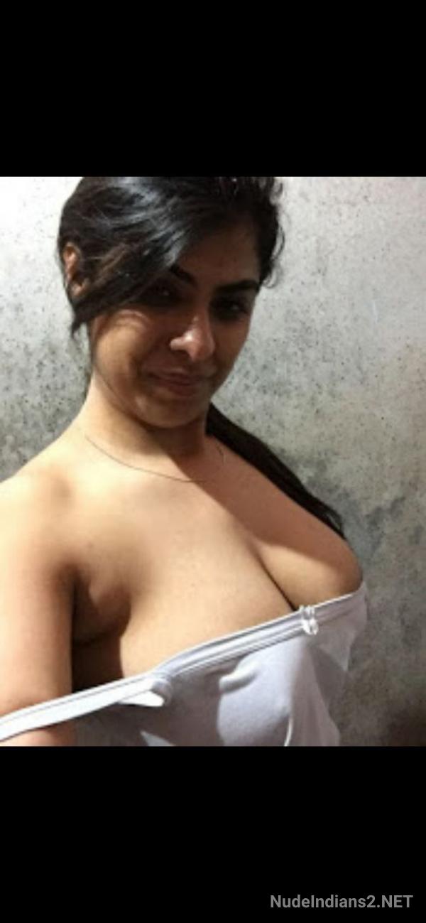 https://pub-5fcdf72a54cd4edbb03ec3edaa415a42.r2.dev/nakedleaks/sensual_encounters:_mature_women_embrace_passionate_moments/6.jpg