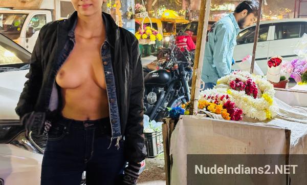 https://pub-5fcdf72a54cd4edbb03ec3edaa415a42.r2.dev/nakedleaks/sensual_gamer_nisha_rani's_risqué_urban_display/14.jpg